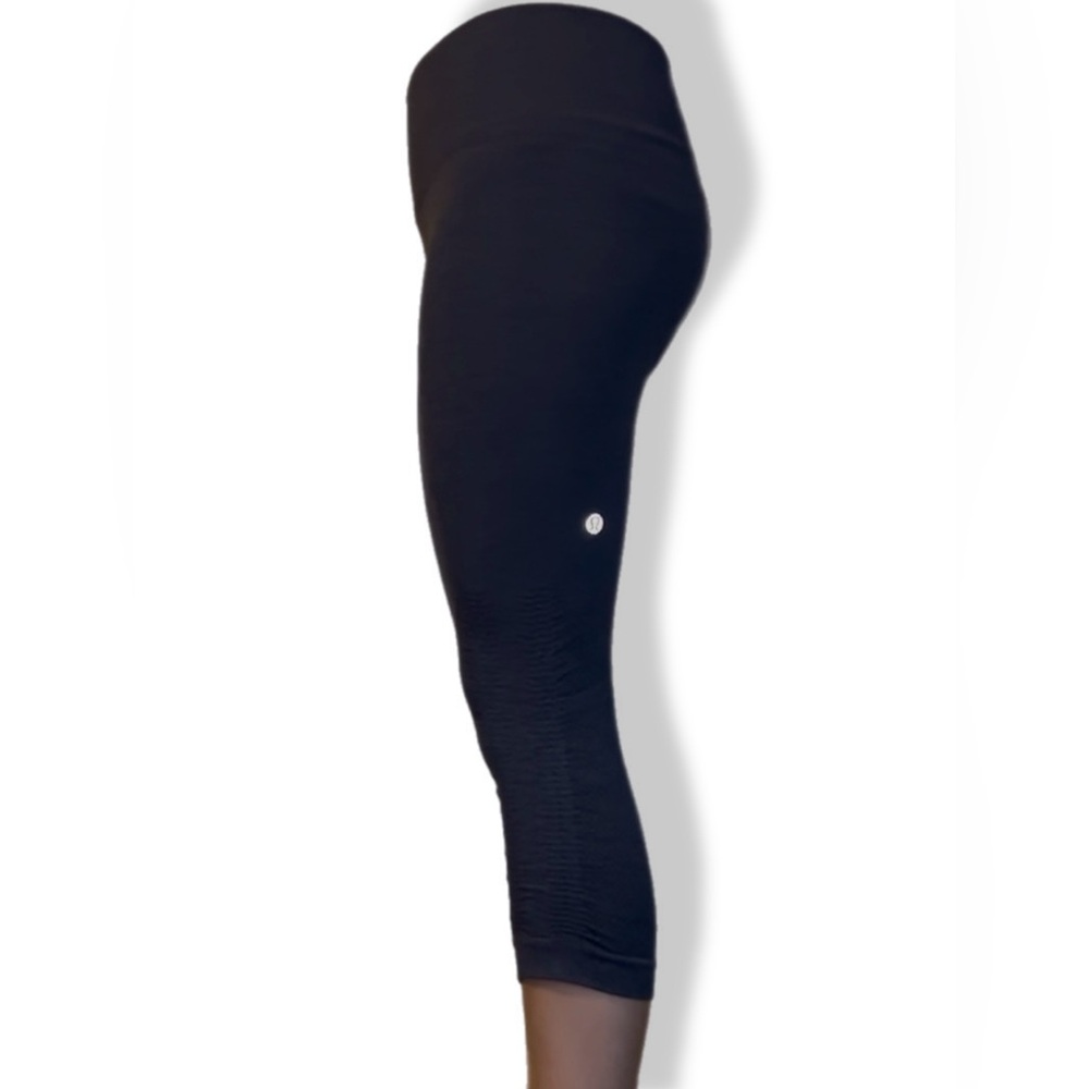 Lululemon In The Flow Crop size 4 Inkwell NWT Navy Blue Yoga Tights